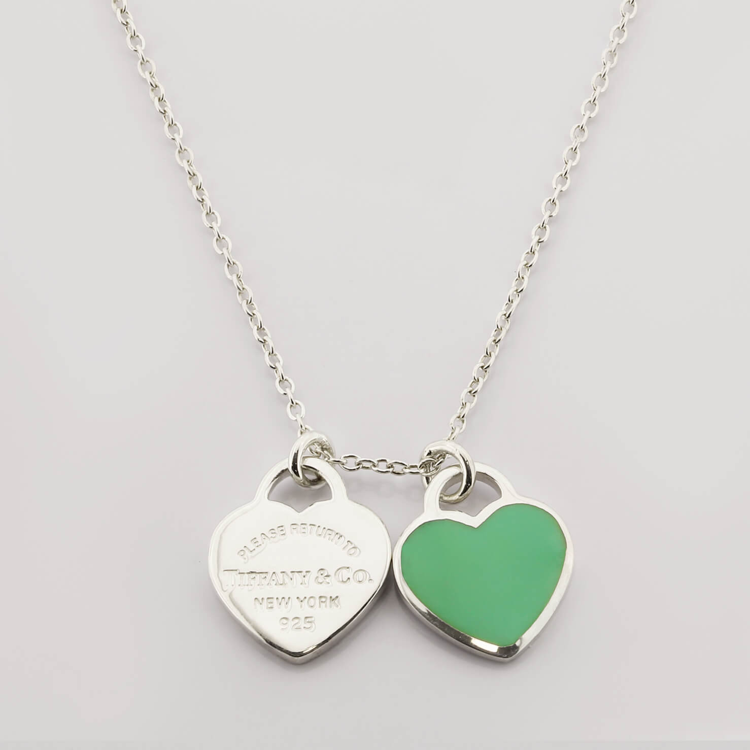 Collana Tiffany con ciondoli cuore liscio e smaltato ricondizionato a  150.00€