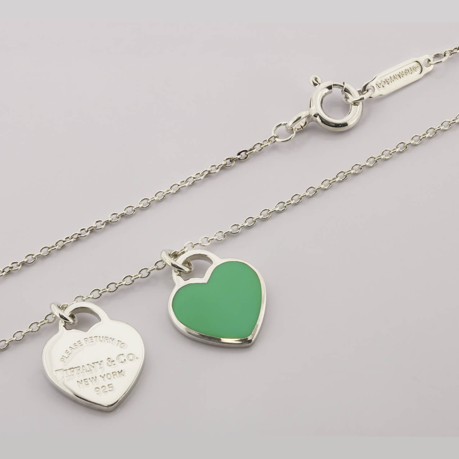 Collana Tiffany con ciondoli cuore liscio e smaltato ricondizionato a  150.00€