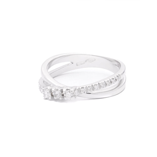Anello trilogy intreccio in oro e diamanti 0,29ct tot
