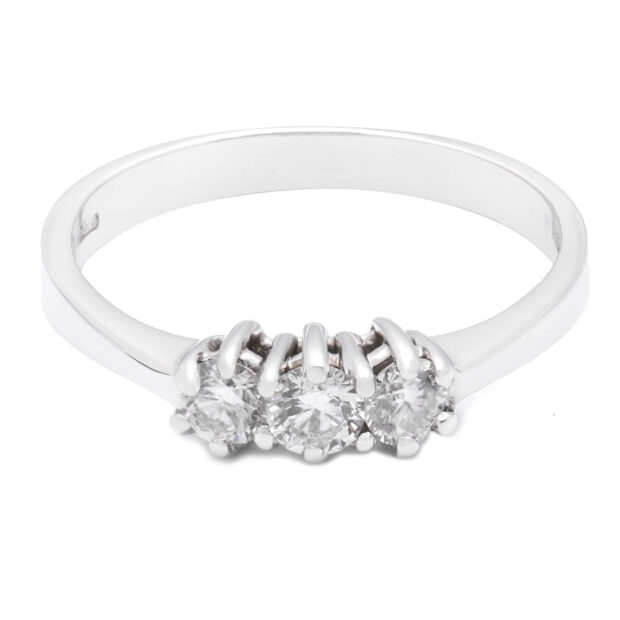 Anello trilogy in oro bianco e diamanti 0,45ct tot