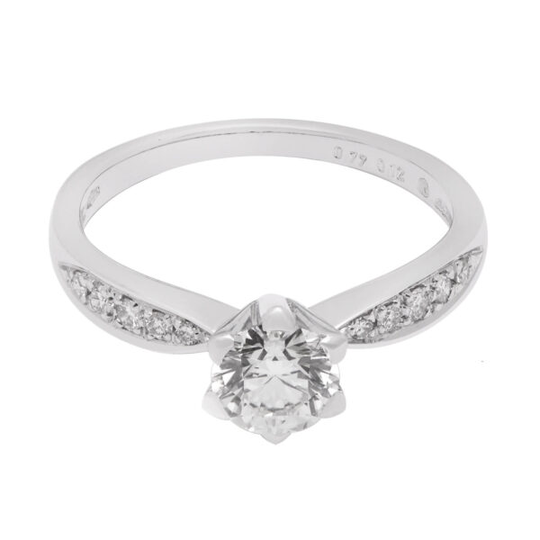Anello solitario Salvini con diamante centrale 0,77ct e diamanti laterali 0,12ct
