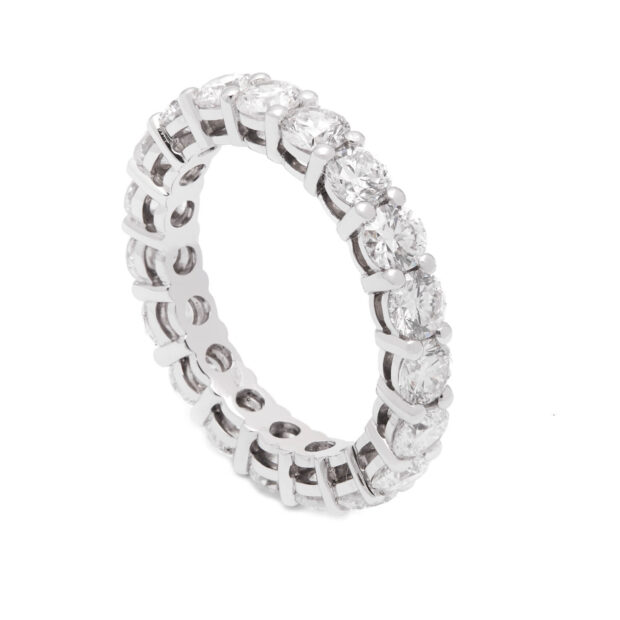Anello eternity in oro bianco e diamanti 2,85ct tot