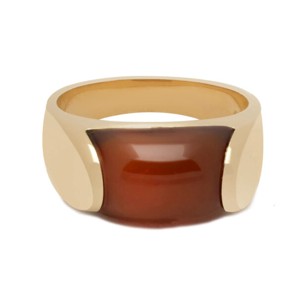 Anello Bulgari tronchetto in oro giallo e corniola