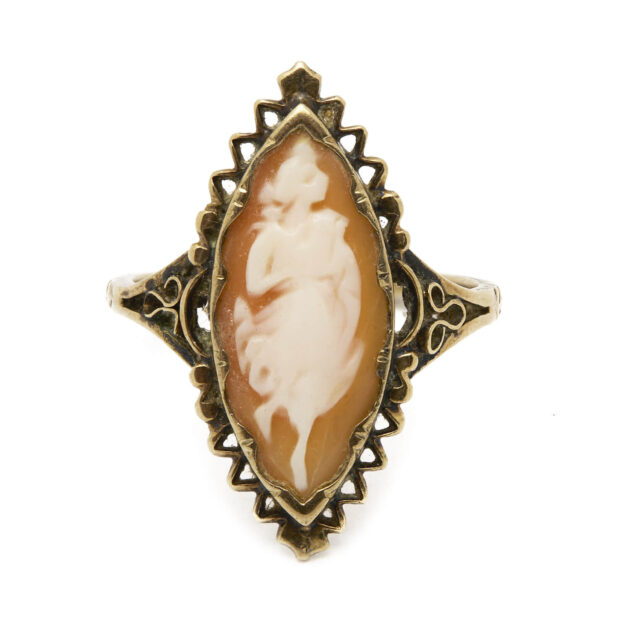 Anello in oro giallo 9kt con cammeo