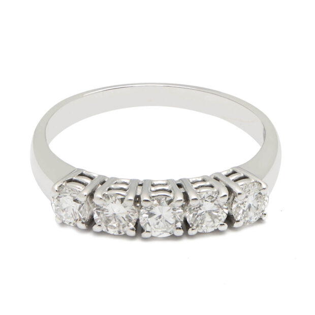 Anello veretta in oro bianco e diamanti 0,84ct