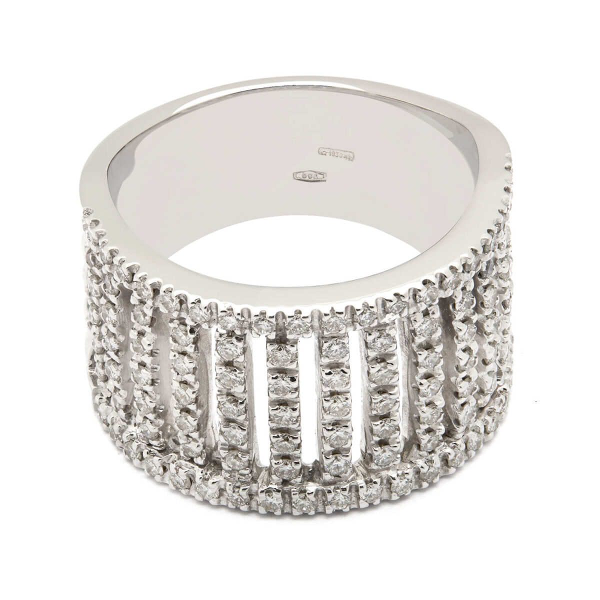 Anello fascia in oro bianco e diamanti