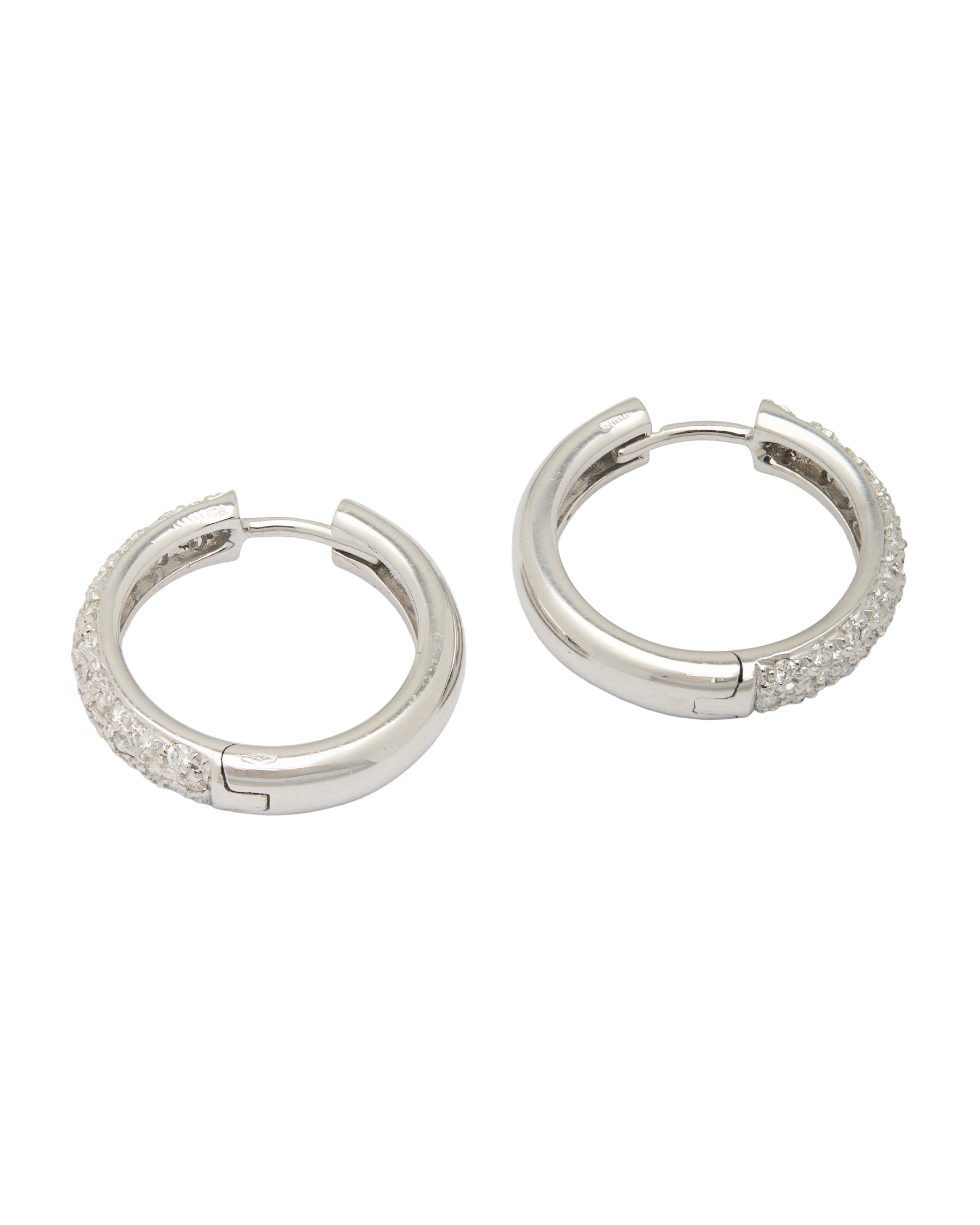 Orecchini cerchio oro bianco e diamanti-2