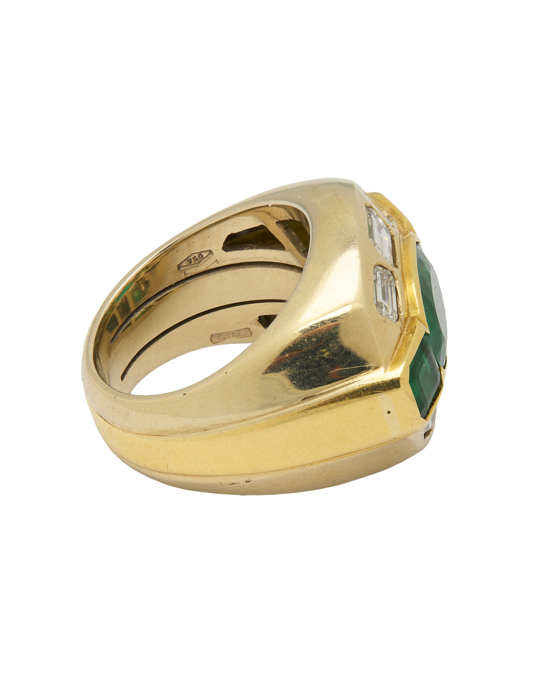 Anello in oro bianco e giallo con diamanti e smeraldi-2