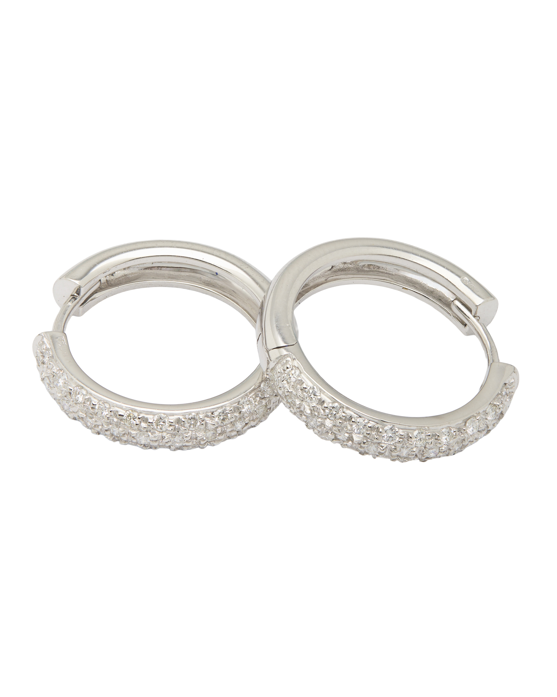 Orecchini cerchio oro bianco e diamanti-1