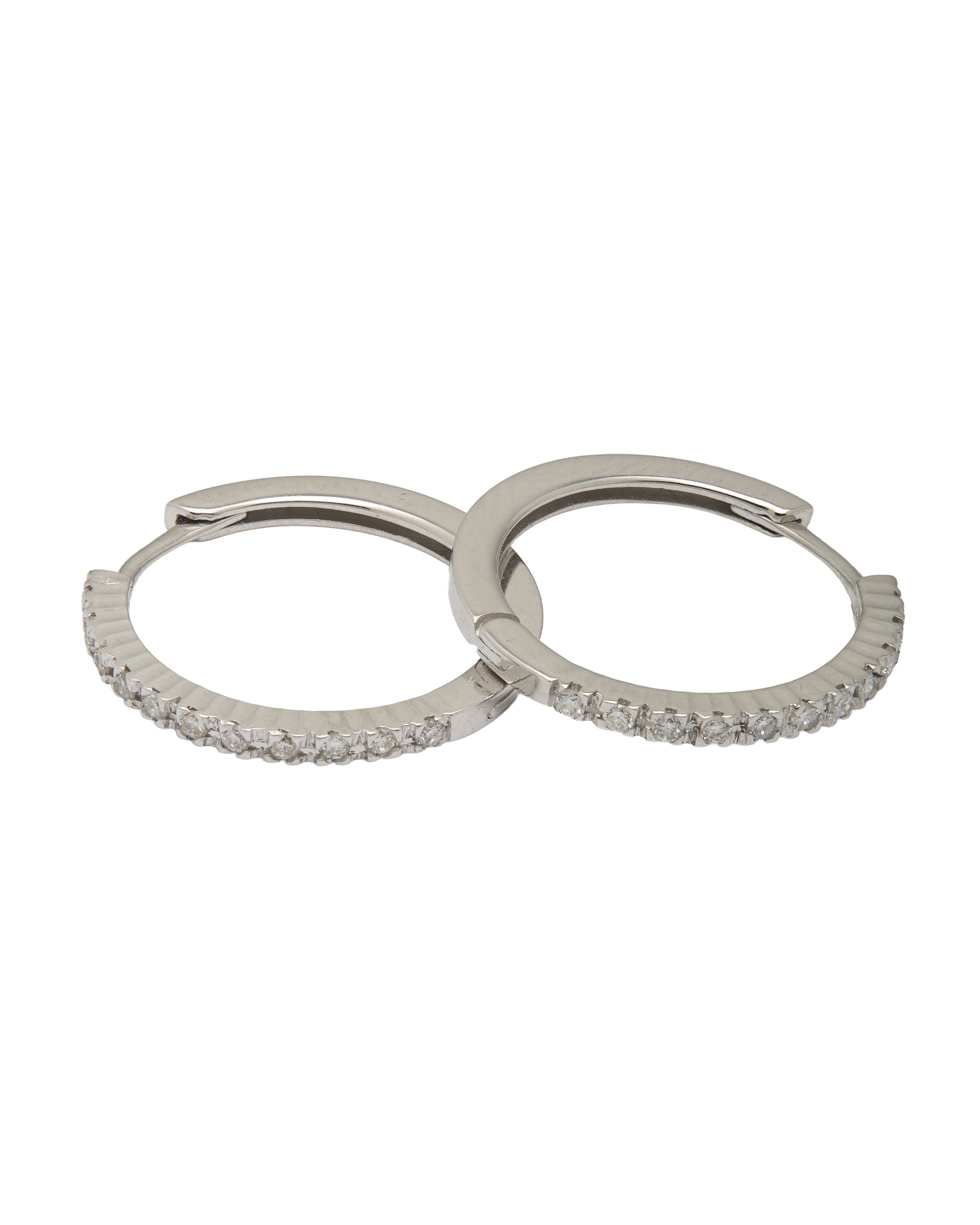 Orecchini cerchio in oro bianco e diamanti-1
