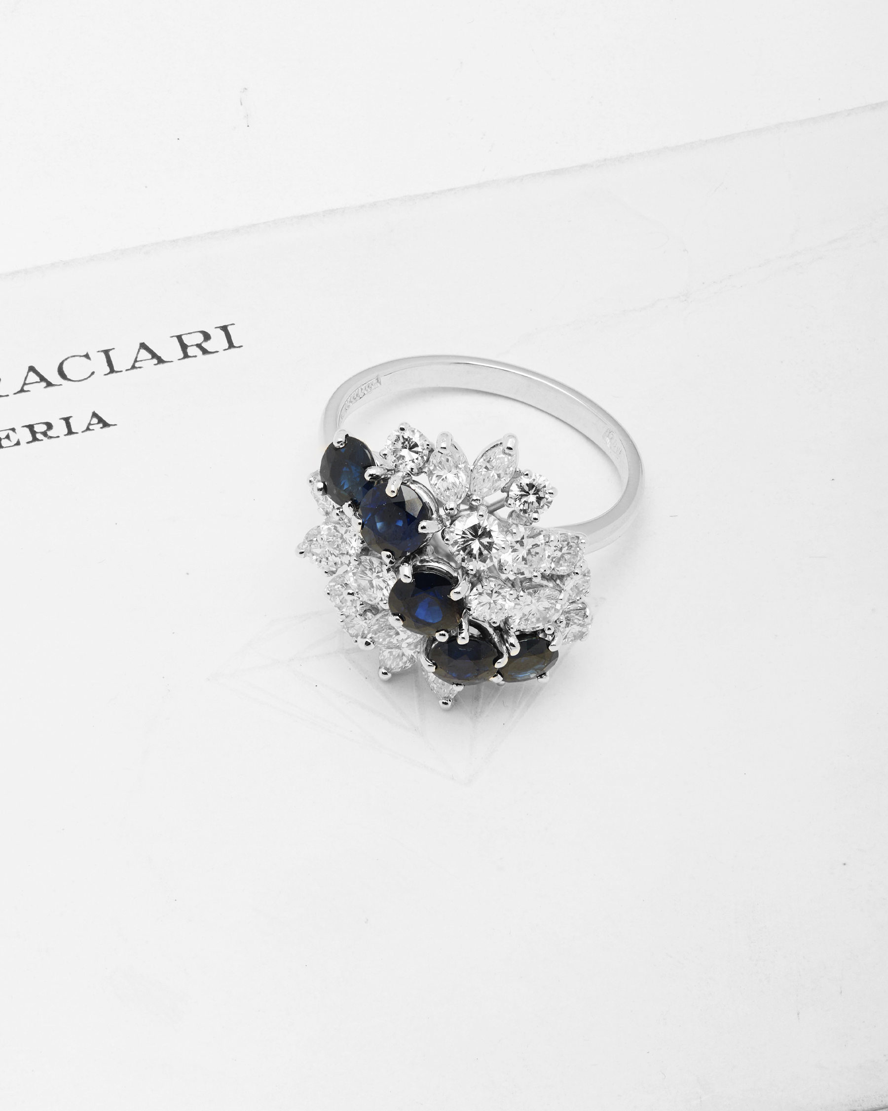 Anello di sparaciari roma con zaffiri e diamanti-4
